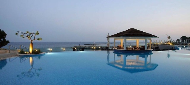 R 181 Royal Apollonia Half Board Included | Sea Views | Deluxe Spa Room Sea View with Private Outdo in Limassol
