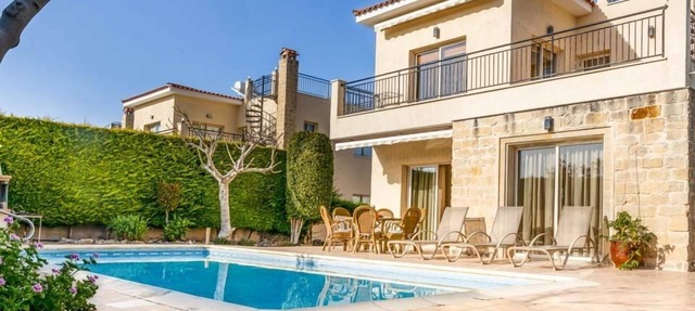 R 5001 Villa Christos with Dining Facilities,Air Conditioning & Dishwasher. in Poli Crysochous