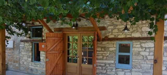 Riverside Cottage - a luxury mountain hideaway in Mandria
