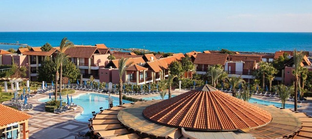 ROBINSON Cyprus in Alaminos