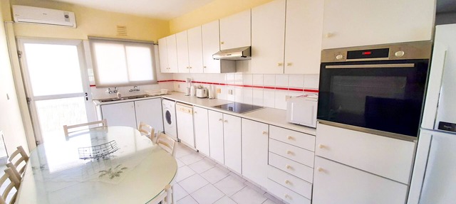 Samson Sea Breeze, 3bed sleeps 6, free WiFi in Limassol