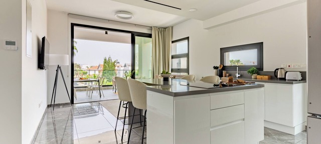 Sanders Evolution 2 - Great 2-Bdr Apt with Balcony in Agios Athanasios
