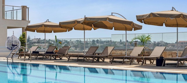 Sanders Seaview - Well-Furnished 2 Bdr Apt in Chloraka