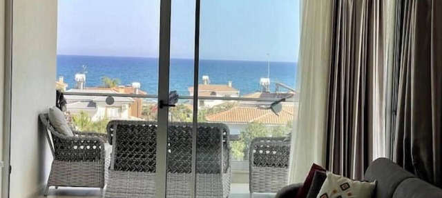 Sea Breeze Apartment by the Sea in Yeni Iskele