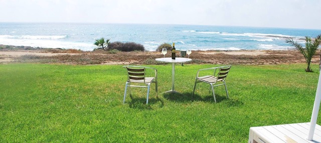 Sea Front Villa, HEATED Private Pool, Amazing location Paphos 323 in Paphos