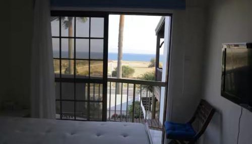 Sea view maisonette on coastal road, Zygi in Zygi