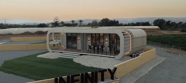 Seaside luxury stays, Modern pod homes. Wake up by the sea! in Larnaca