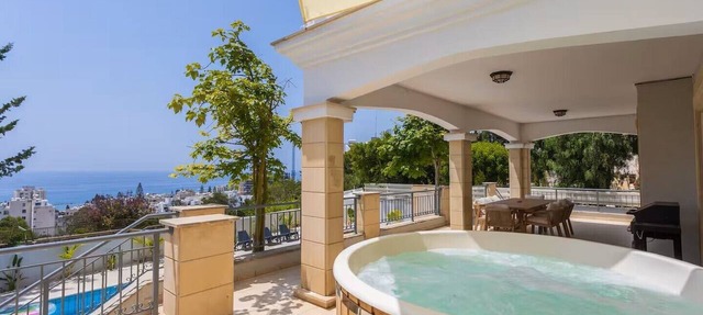 SeaView Blue Pearl Villa Limassol in Agios Tychonas