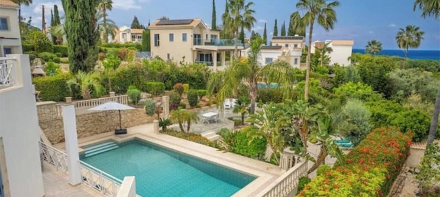 Seaview Villa Selenia pool & jacuzzi in Neo Chorio in Polis Chrysochous