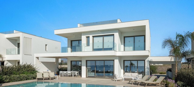 Serenity Waves Villa 3 in Larnaca