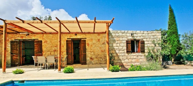 Simeon Estate in Drouseia in Drouseia