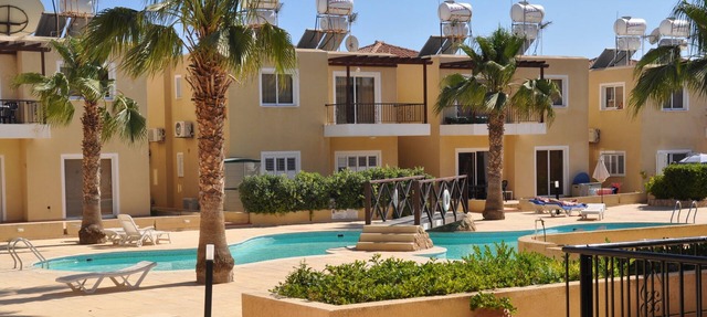 Sirena Sunrise - Great all round, with south facing pool view in Paphos