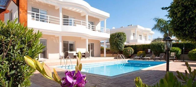 Skytrees Villa - 4 Bed, 3 Bath Villa with Private Pool near the Sea. Walk to Tavernas in Peyia