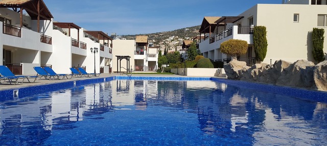 Spacious 1 bedroom apartment, perfect for relaxing or exploring! in Peyia