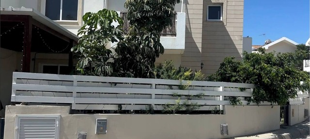 SPACIOUS HOUSE WITH POOL AND ALL AMENITIES, APPROX. 150 m², LARNACA/ZYPERN in Larnaka