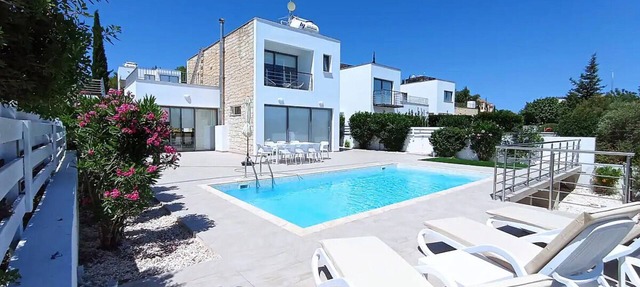 Spacious Villa in Neo Chorio, Panoramic Sea Views to Polis Chrysochous Bay, A/C & Private Pool! in Neo Chorio