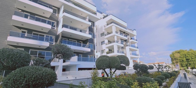 STAY White Petals Apartment in Larnaca