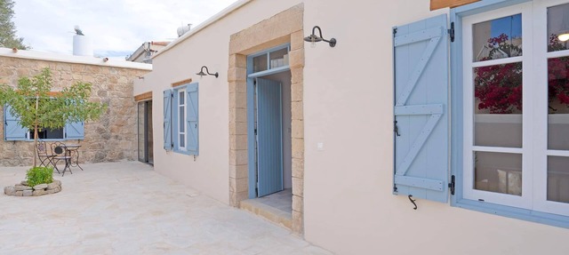 stonebuilt HiddenHouse in Paphos