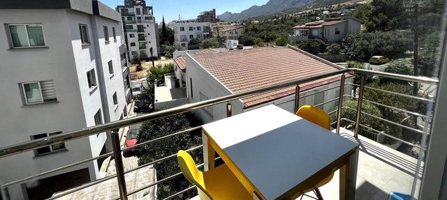 Studio Flat w Balcony 8 min to Kyrenia Castle in Girne