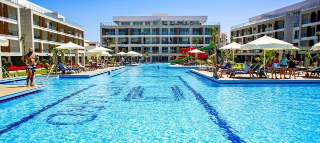 Studio Flat w Shared Pool 4 min to Beach in Iskele in Yeni Iskele