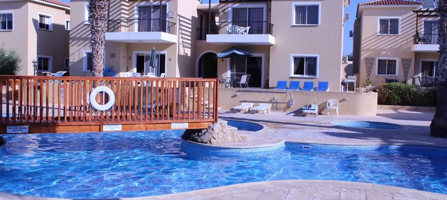 Stunning 2 Bedroom Ground Floor Apartment In Paphos in Paphos