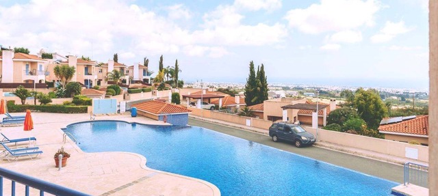 Stunning Sea & SkyView- 3BR, Pool, amazing balcony in Tremithousa