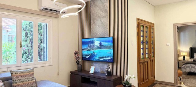 Stylish 2BR Stay Near Limassol Marina & City in Lemesos