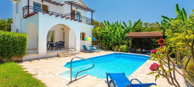 Sun Beach Villa Thio in Poli Crysochous