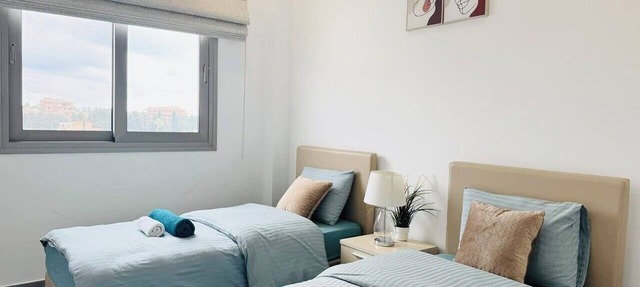 Sunny 2BR at Elysia Park w/Balcony, Outdoor & Heated Pool, Gym - Central Paphos in Paphos
