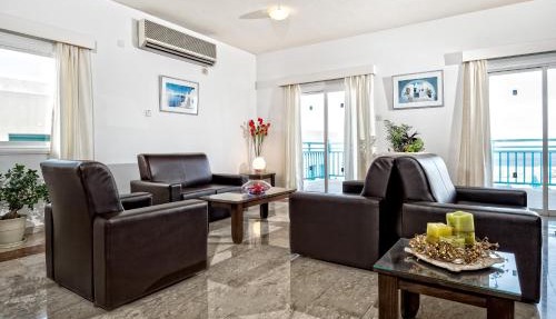 Sunny Hill Hotel Apartments in Paphos