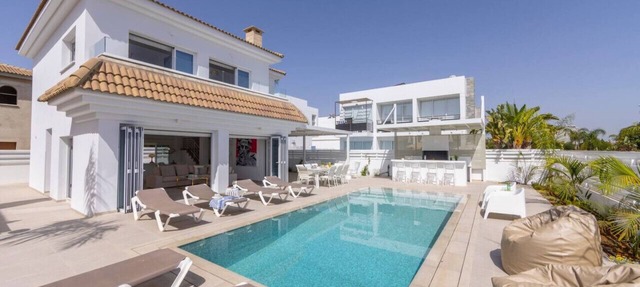 SunnyVillas: 3BR New Modern Villa*Private Pool*BLG in Paralimni