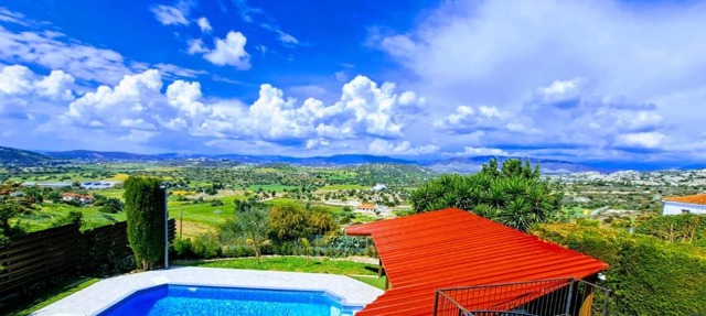 Sunset Retreat Cyprus in Pendakomo