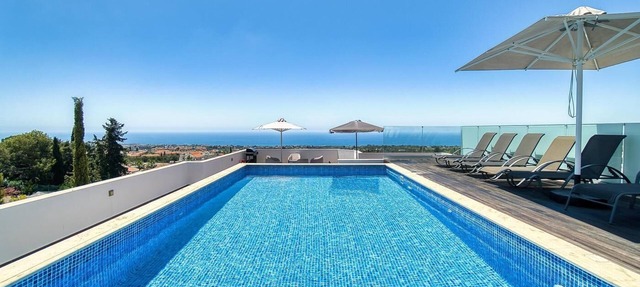 Tala Sea View 202 - Two Bedroom Apartment, Sleeps 4 in Tala