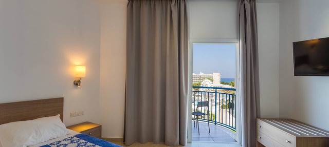 Tetyk Hotel in Paralimni