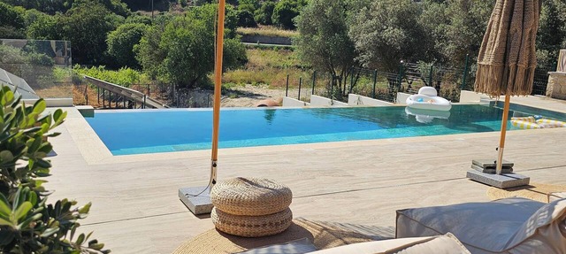 THE COTTAGE-Modern Tradition-Luxury 2-BR Boho Retreat with Private Infinity Pool in Limassol