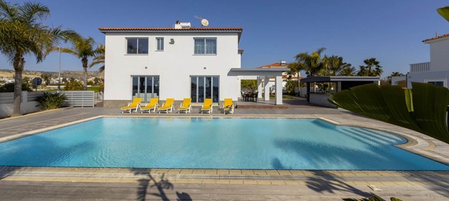 The Ultimate Guide to Renting Your Luxury 4 Bedroom Villa with Private Pool, Larnaca Villa 1398 in Larnaca