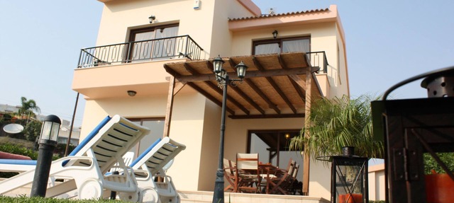 Three Bedroom Villa with private pool and landscaped garden in Pissouri