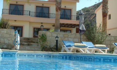Three bedroom villa with private pool and landscaped garden close to the beach in Pissouri