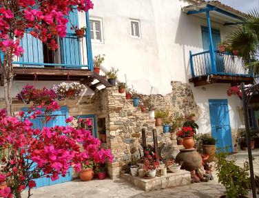 Traditional House in Pera in Pera
