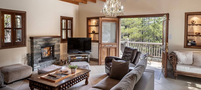 Troodos Natura Pine Chalet in Nicosia