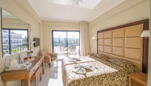 Tsokkos Gardens Hotel in Protaras