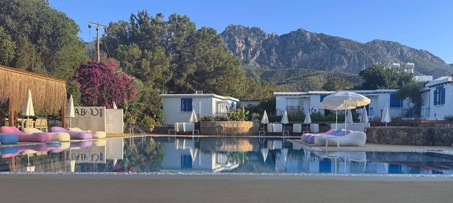 Two bedroom Bungalow with pool and mountain views in Alsancak