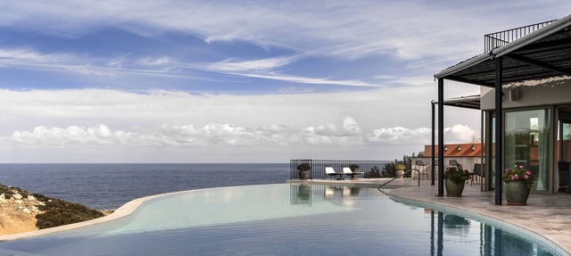 Ultimate Luxury Seaside Golf serviced accommodation in Cyprus in Girne