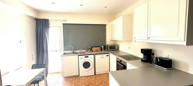 Vergi 2-bedroom apartment with a large veranda in Pyla
