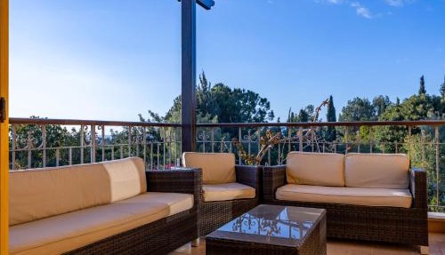 Villa 151 Luxury Villa - Private Pool and Tennis Court in Kouklia