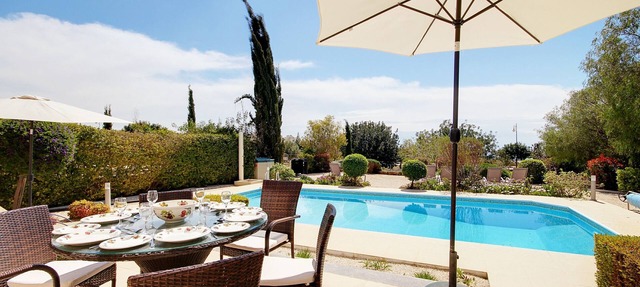 VILLA ADELAIS, A SUPER 4 BED VILLA WITH HEATED POOL IN GREAT LOCATION! in PAPHOS
