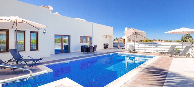 VILLA ALKONTERA - Elegant 5 Bed Villa In Polis With Private Pool, Great Location in Poli Crysochous