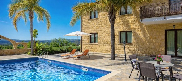 Villa Alonia - Four Bedroom Villa, Sleeps 8 in Simou