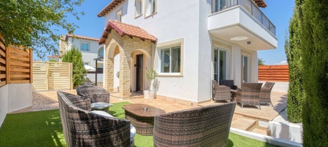 Villa Anais – 3-Bed Villa with Private Pool in Paralimni
