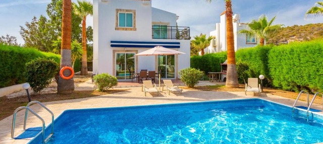 Villa Chrysanthemum in Paphos